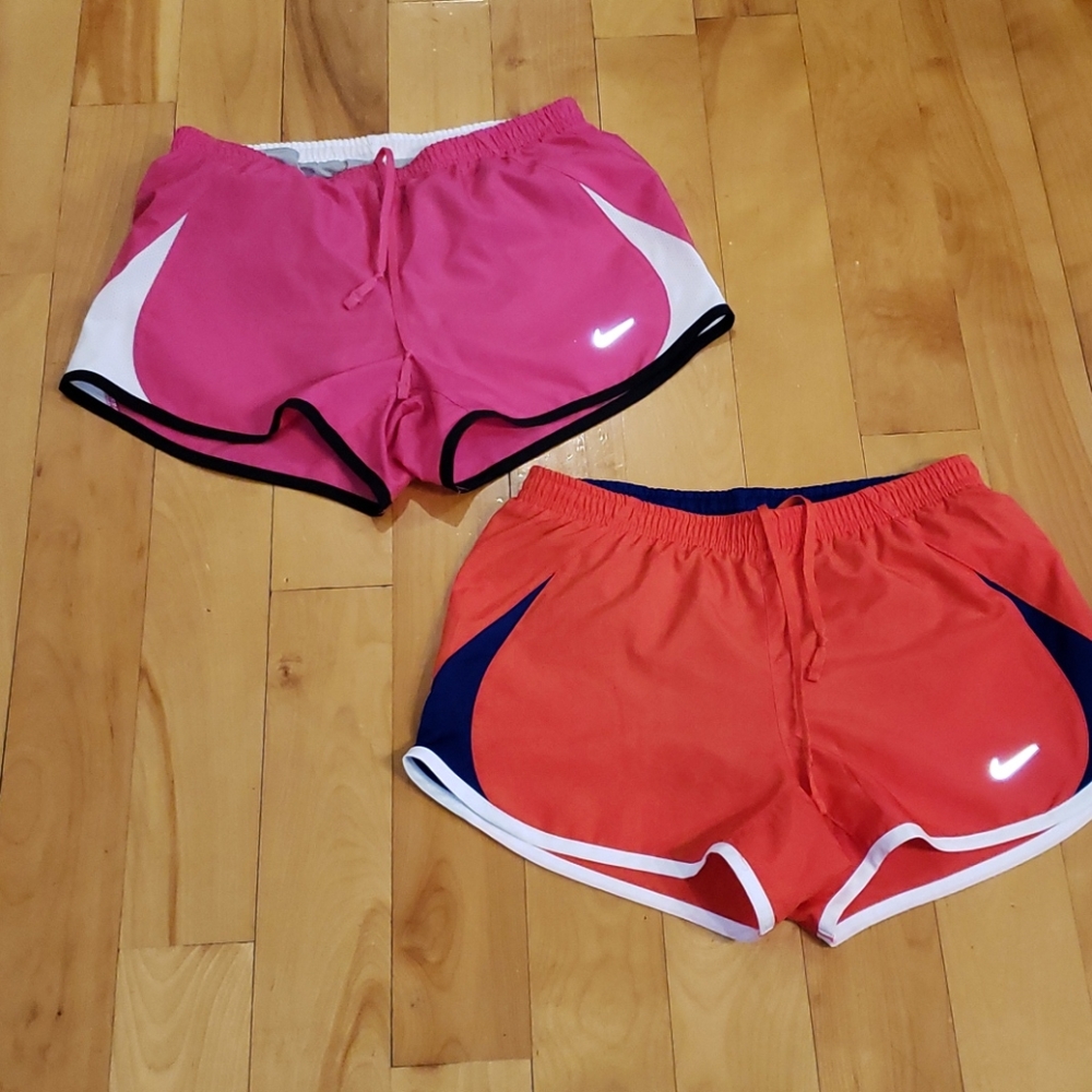 ❤ 2/39  Nike shorts 🧡